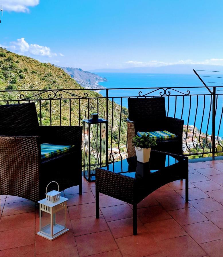 Tao Charming Apartment Taormina Exterior foto