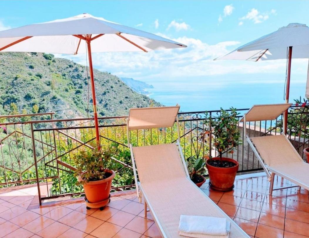 Tao Charming Apartment Taormina Quarto foto